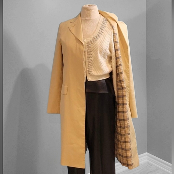 Brooks Brothers Cream Trench Coat With Plaid Lining Size Small - Picture 6 of 15